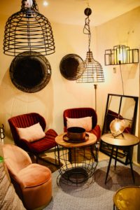 Sale of small textile lighting furniture and decorative objects in Arles CHEZ NOUS Le Showroom